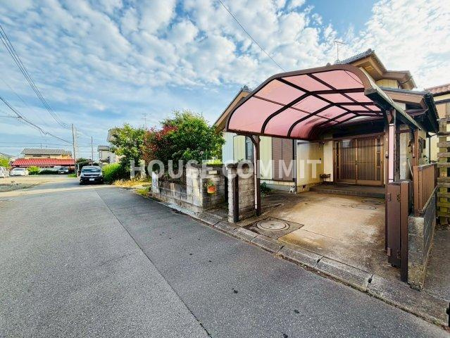 八街ほ　中古戸建の前面道路含む現地写真