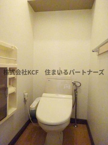 上津コーポB棟のトイレ|ゆったりとした空間のトイレです