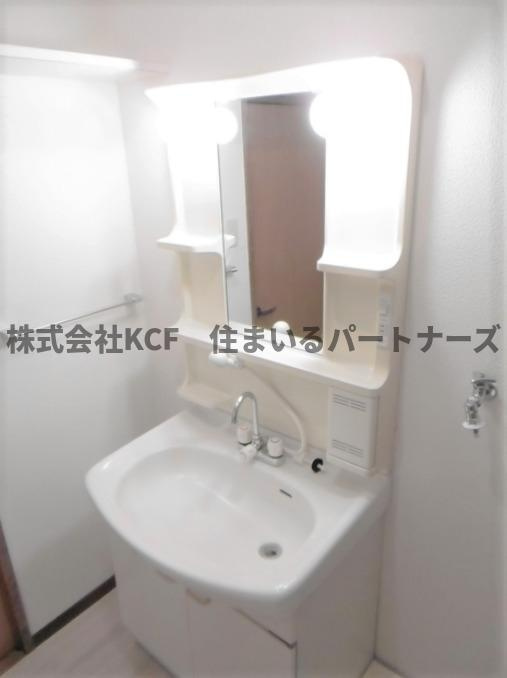 エテルナエーカーズの洗面所|コンパクトで使いやすい洗面所