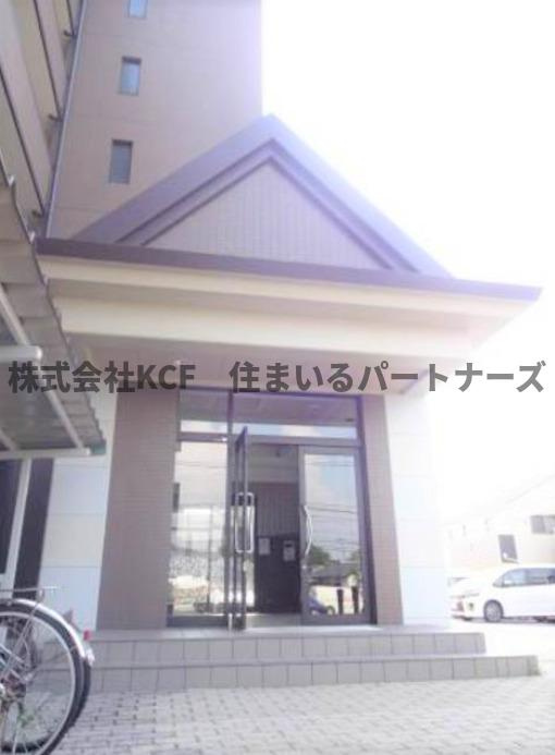 エテルナエーカーズのエントランス|ゆとりのあるエントランスです