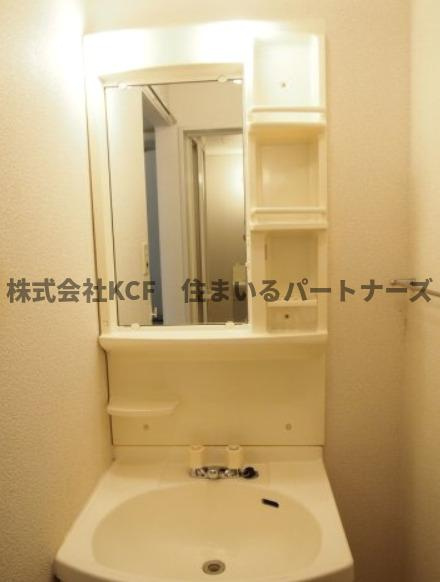 エクレールフラッツの独立洗面台|忙しい朝には欠かせない洗面所です
