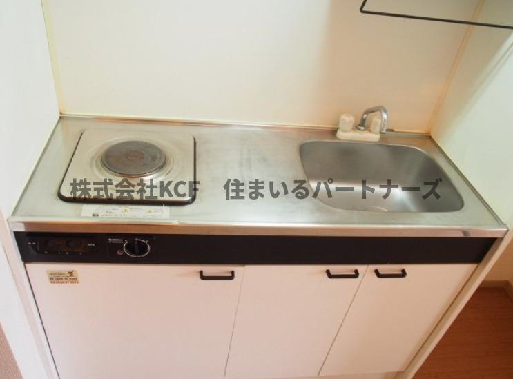 エクレールフラッツのキッチン|コンパクトなキッチンで掃除もラクラク