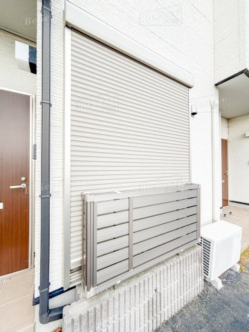 ラ・ソレイユのバルコニー|シャッター付きです♪