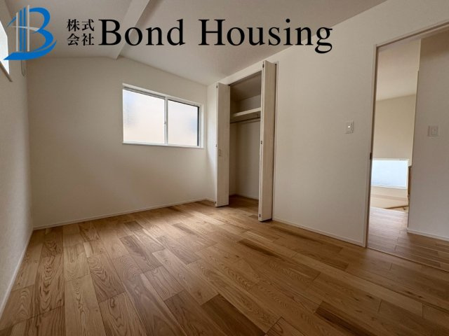 南東角地　2面バルコニー　西区北別府５丁目2号棟　新築戸建の洋室