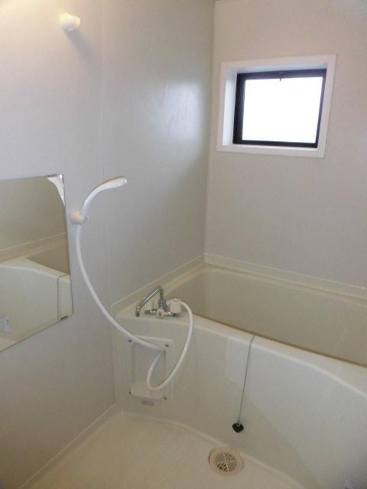 ルミエール A棟の浴室|103 浴室