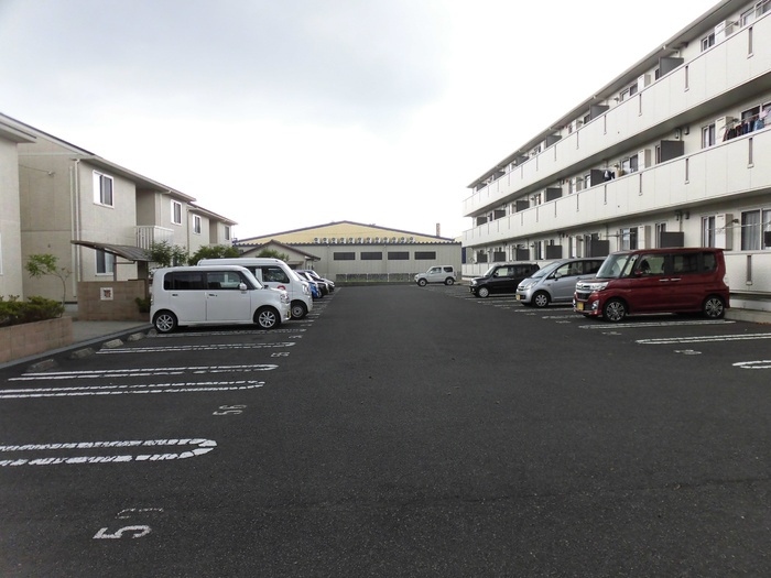 N's BLANC D棟の駐車場|駐車場