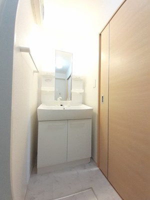 【独立洗面台】 | アンソレイエA