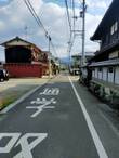 売土地の前面道路含む現地写真