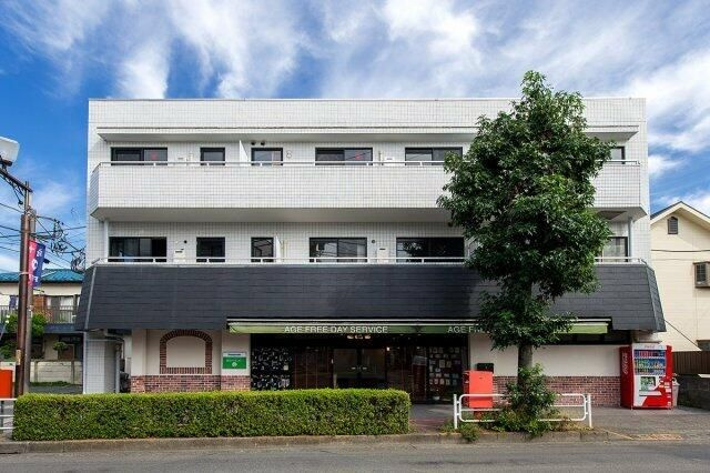 シャルール浅間町の外観