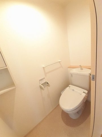 【トイレ】 | オーシャン　グレイスＮ | 落ち着いたトイレです