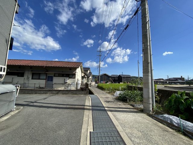 【その他】 | レオパレスシャルマンⅡ | 物件前道路