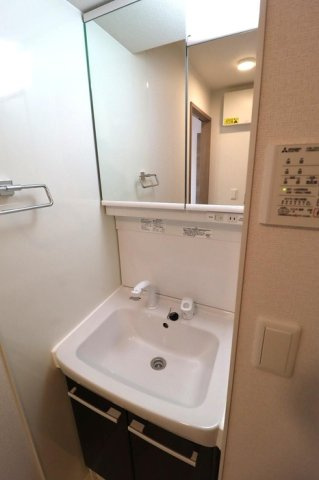 Asset-Court小金井本町Bの洗面所