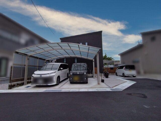 石立町　中古戸建　の前面道路含む現地写真