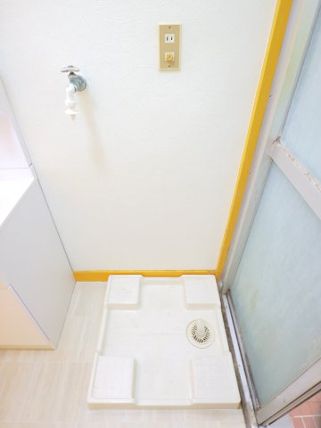 サンビレッジシンエイの設備|室内洗濯機置場