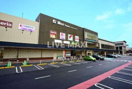 万代 五条西小路店（623m）