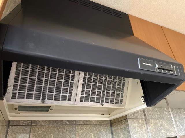 Ｒｅｆｉｎｅ・箕浦のキッチン|換気扇