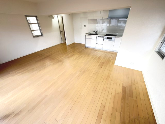 ハイユニタウン532号棟西棟の居間・リビング