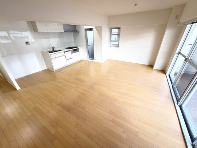 ハイユニタウン532号棟西棟の居間・リビング