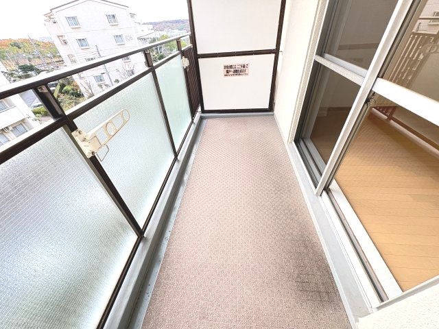 ハイユニタウン532号棟西棟のバルコニー