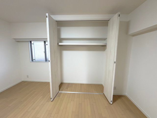 ハイユニタウン532号棟西棟の収納