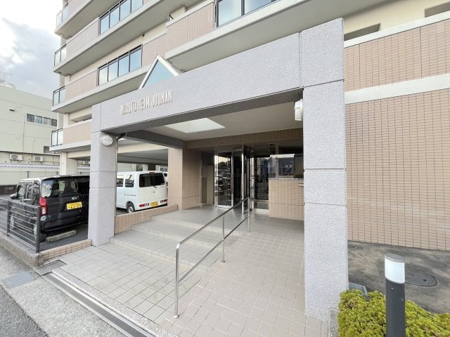 ホルトハイム城南のエントランス