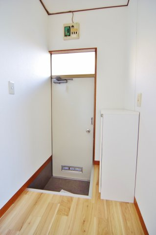 毎日通る玄関はこちらです