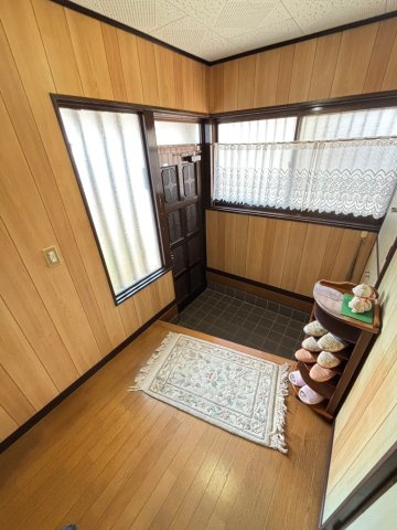 ひたちなか市大字津田　中古戸建の玄関