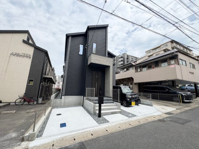 ーAdoble＋ー小倉北区高峰町1期　【小倉北区　新築戸建て】の外観|スタイリッシュな外観です♪【小倉北区　新築戸建て】