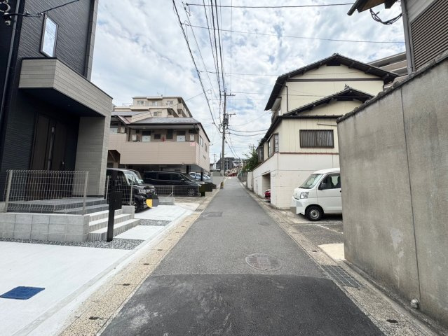 ーAdoble＋ー小倉北区高峰町1期　【小倉北区　新築戸建て】の前面道路含む現地写真|セブンイレブン 小倉朝日ヶ丘店まで徒歩６分と便利【小倉北区　新築戸建て】
