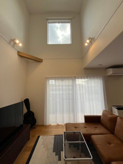 【居間・リビング】 | 呉市焼山泉ヶ丘二丁目　戸建 | 呉市焼山泉ヶ丘二丁目　戸建　令和5年築　「泉ヶ丘団地」バス停徒歩6分