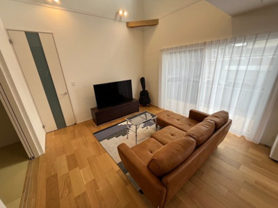 【居間・リビング】 | 呉市焼山泉ヶ丘二丁目　戸建