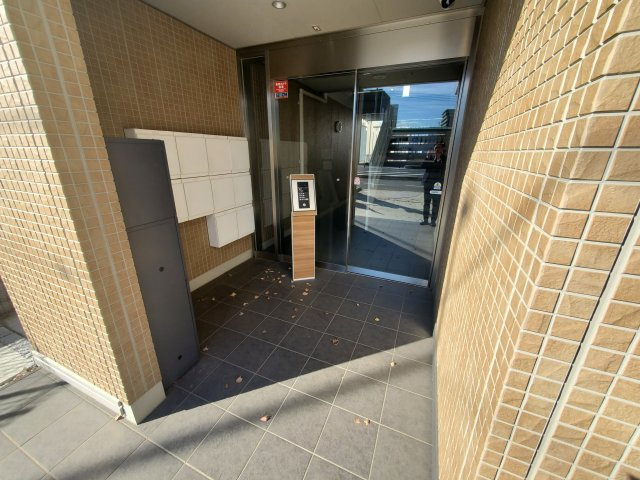 エース美園第一ビルのエントランス|モニター付きオートロック