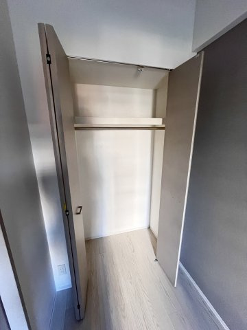 大阪市都島区中野町５丁目の賃貸マンションの収納