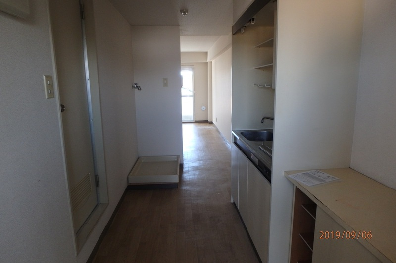 小平市小川町１丁目の賃貸マンションの玄関