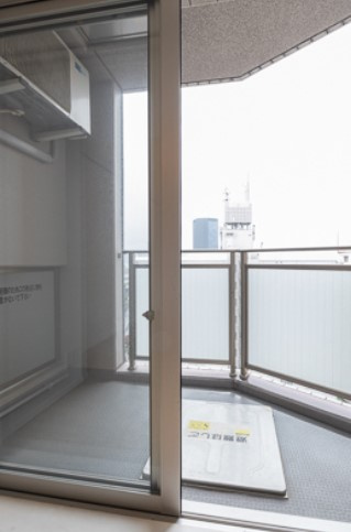 【バルコニー】