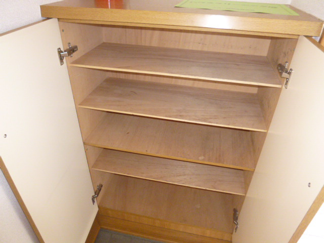 パークサイドハイツの玄関|シューズボックス