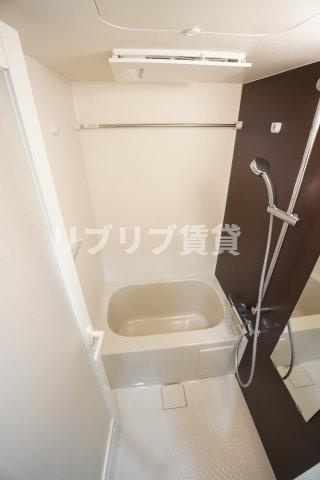 ステージファースト千葉中央の浴室