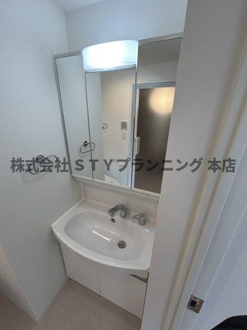 仲介手数料０円！Ｃｏｍｆｏｒｔ山王の独立洗面台