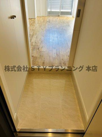 仲介手数料０円！Ｃｏｍｆｏｒｔ山王の玄関