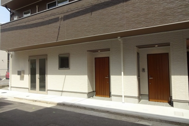 平野アパートのエントランス