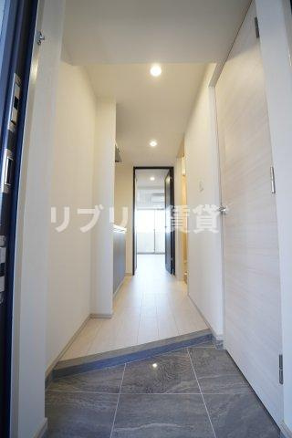ステージファースト千葉中央の玄関