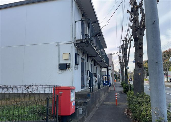 【外観】 | ハイツ葦 | 人が暮らすうえで日光は大切な要素となります。日当たりの良さは譲れないポイントですね。併せて近くに大きな建築物の建築予定がないか、あるいはそれが可能な土地が近くにないか事前に確認することもお勧めします。