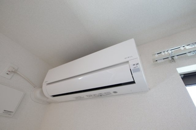 【設備】 | ラ・ストラーダ・シィ・アプレⅡ | エアコン