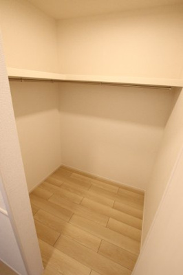 【収納】 | ラ・ストラーダ・シィ・アプレⅡ | ウォークインクローゼット