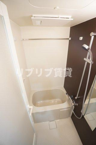 ステージファースト千葉中央の浴室