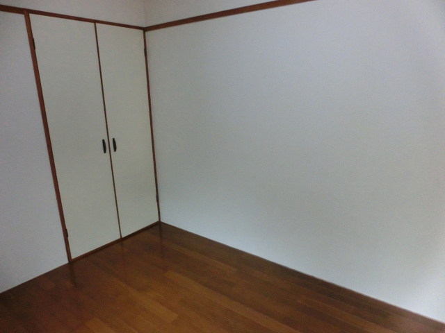 メゾン宇品の洋室|広々とした洋室です