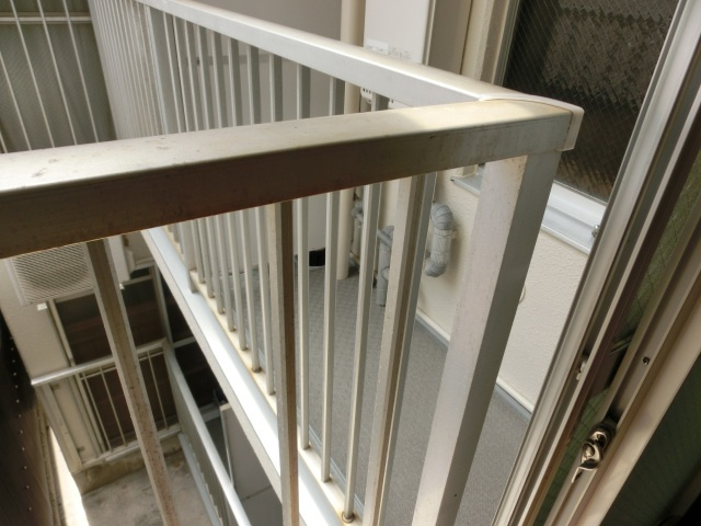 メゾン宇品のバルコニー|外からの目が気にならないバルコニーで洗濯物が干せます