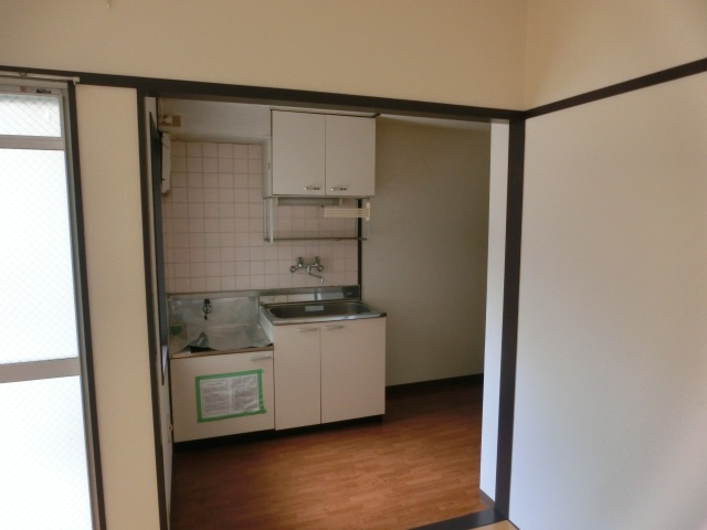 メゾン宇品の居間・リビング|使いやすい居間です