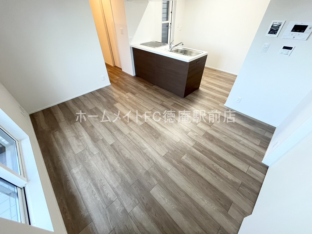 東大阪市南鴻池町１丁目のアパートの居間・リビング