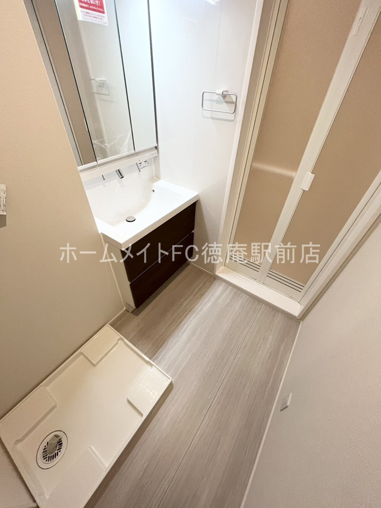 東大阪市南鴻池町１丁目のアパートの洗面所